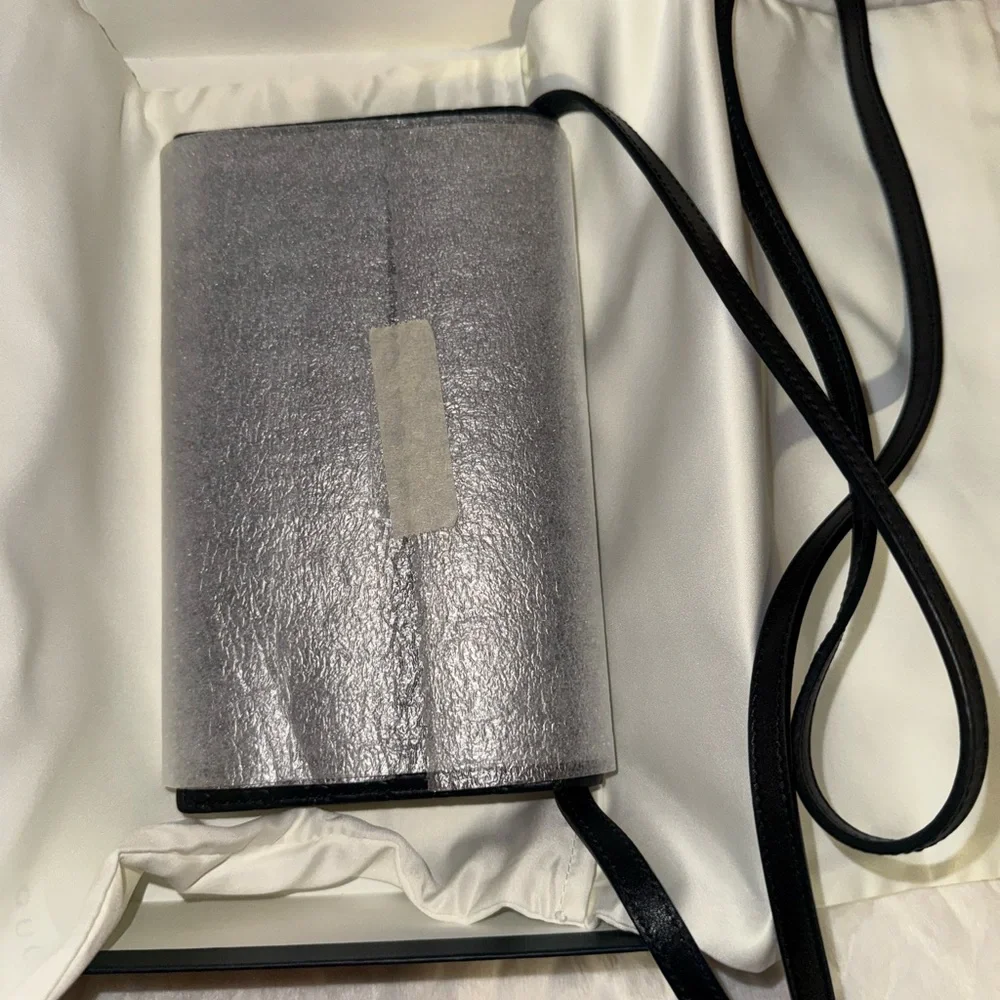 Gucci Embossed Black Crossbody Bag - Picture 6 of 8